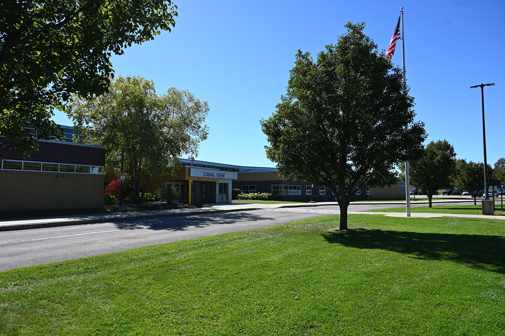 A sunny day view at Canal View